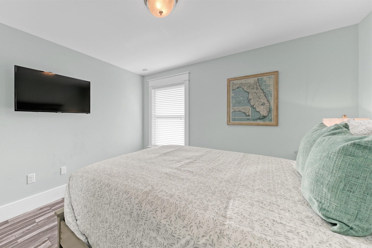 Complimentary Hulu & Smart TV to access your own Apps. Ceiling fan not pictured.