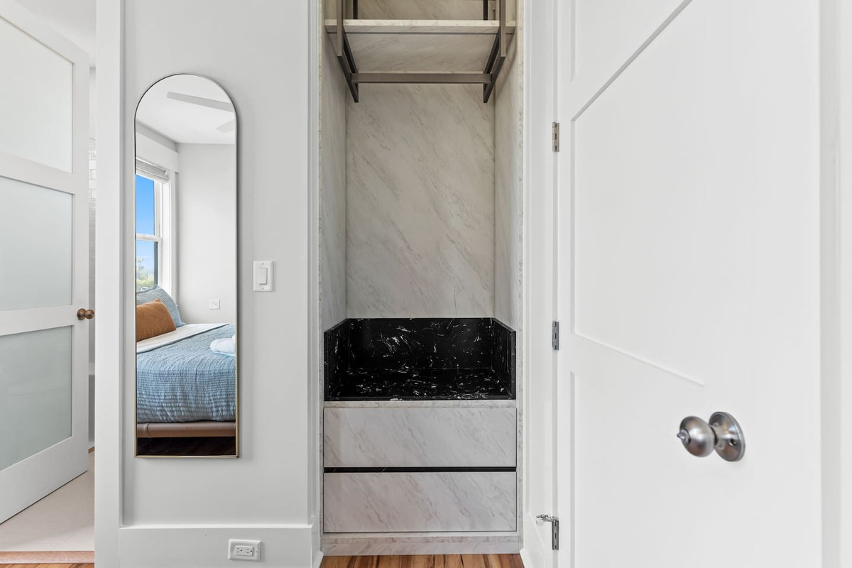 Plenty of storage for a week (or more!) at the beach with family or friends.