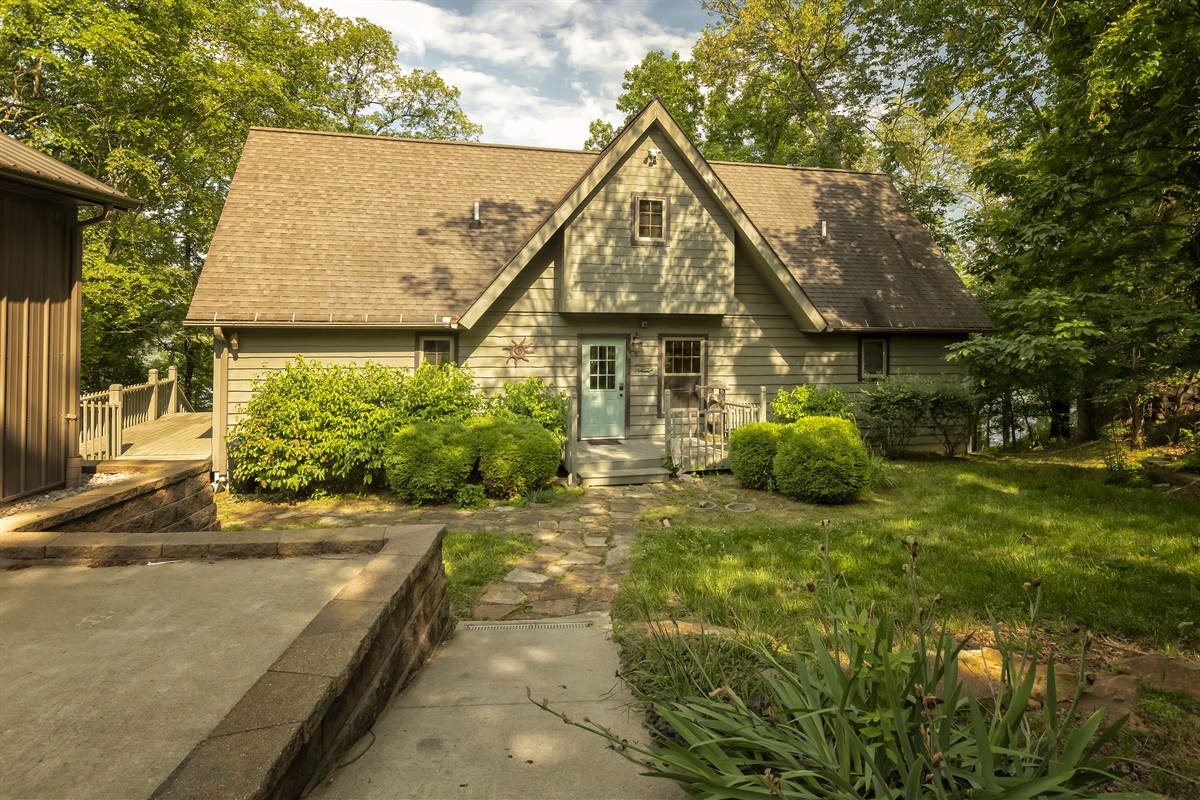 Oasis at Lake of Egypt Unique + Upscale Airbnbs in Southern Illinois