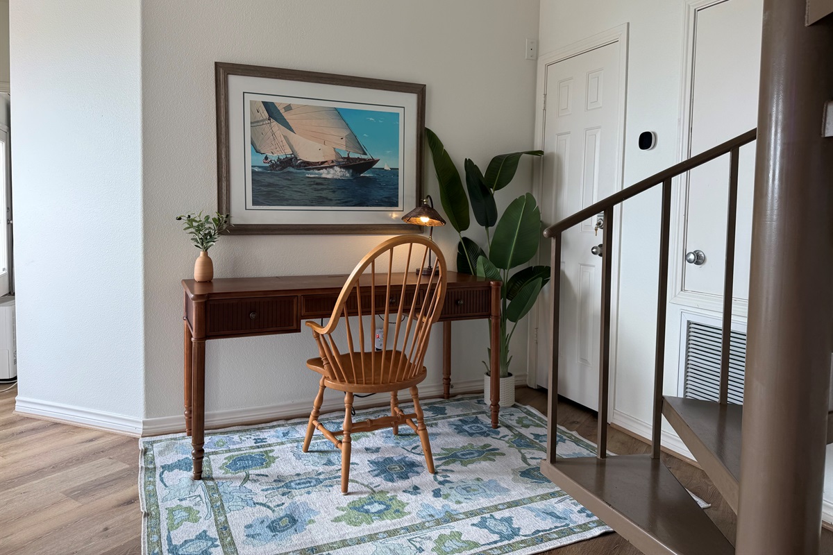 Upper Level Office Nook - Located on the upper-level landing, this office space is perfect for anyone who needs to sneak in a little work time—without missing out on vacation.