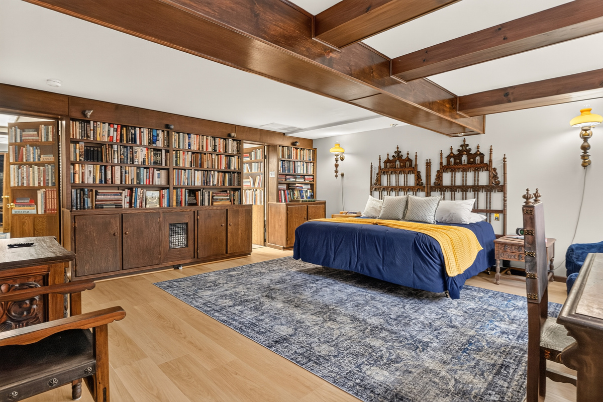 Main house-basement bedroom