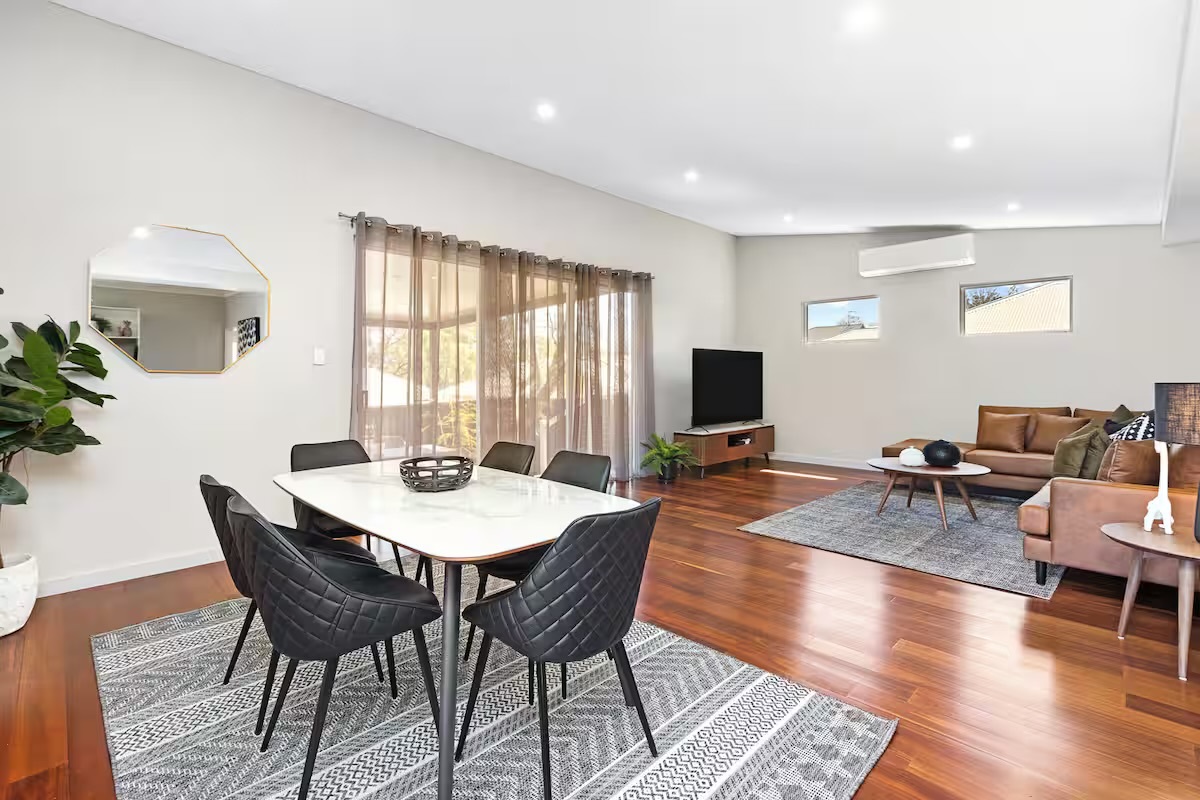 Sasha’s Cottage on the Hill includes six-person dining in East Victoria Park, giving Perth stays an easy shared meal space.