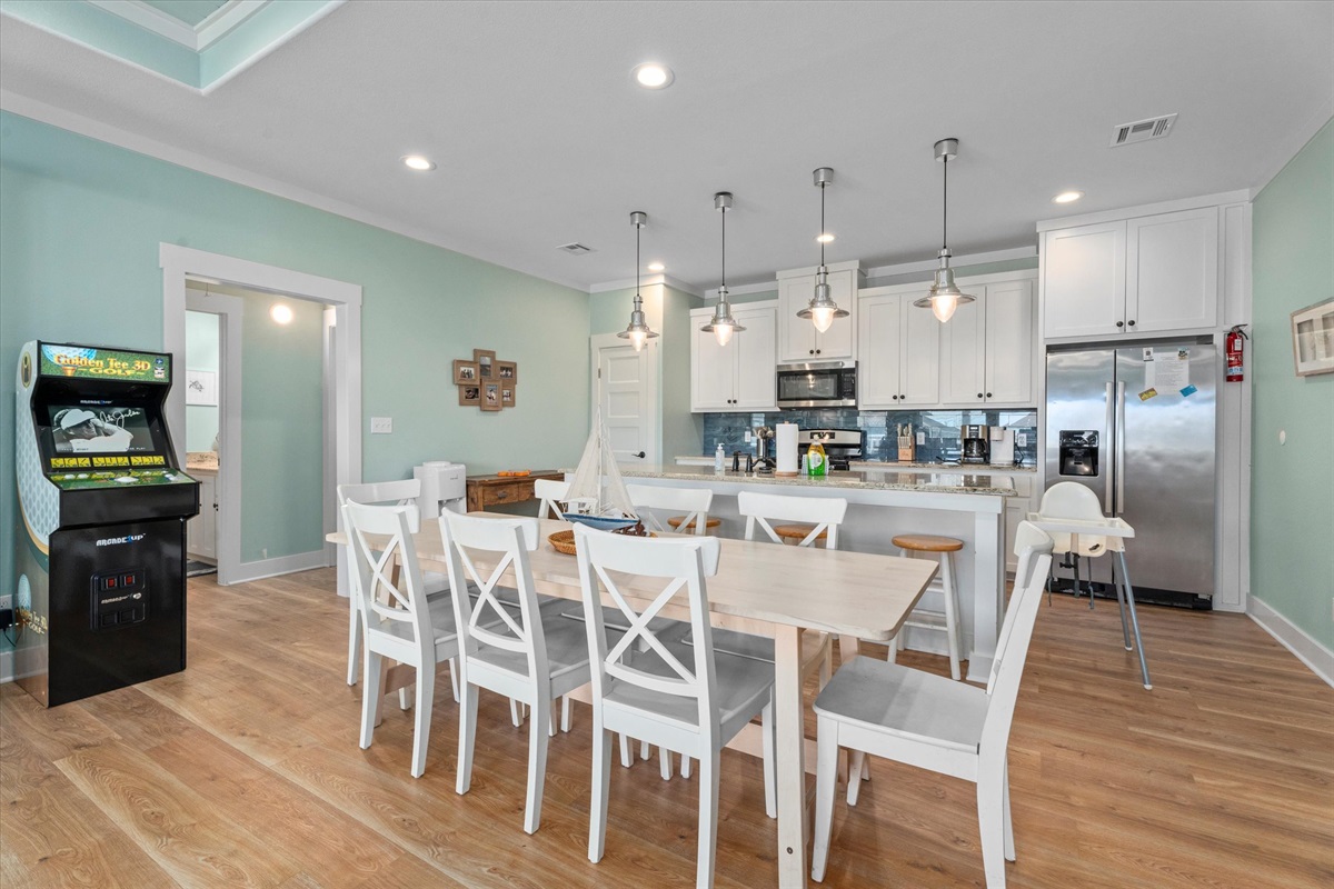 78269704f7994fe6b83ab158678b2cca Large | Beachhouse | Texas | TX | Vacation Homes | Galveston | Crystal Beach | Kokomo | Breezy Days | Beachfront Elegance | Sunrise Serenity | Southern Sands Property Management, LLC