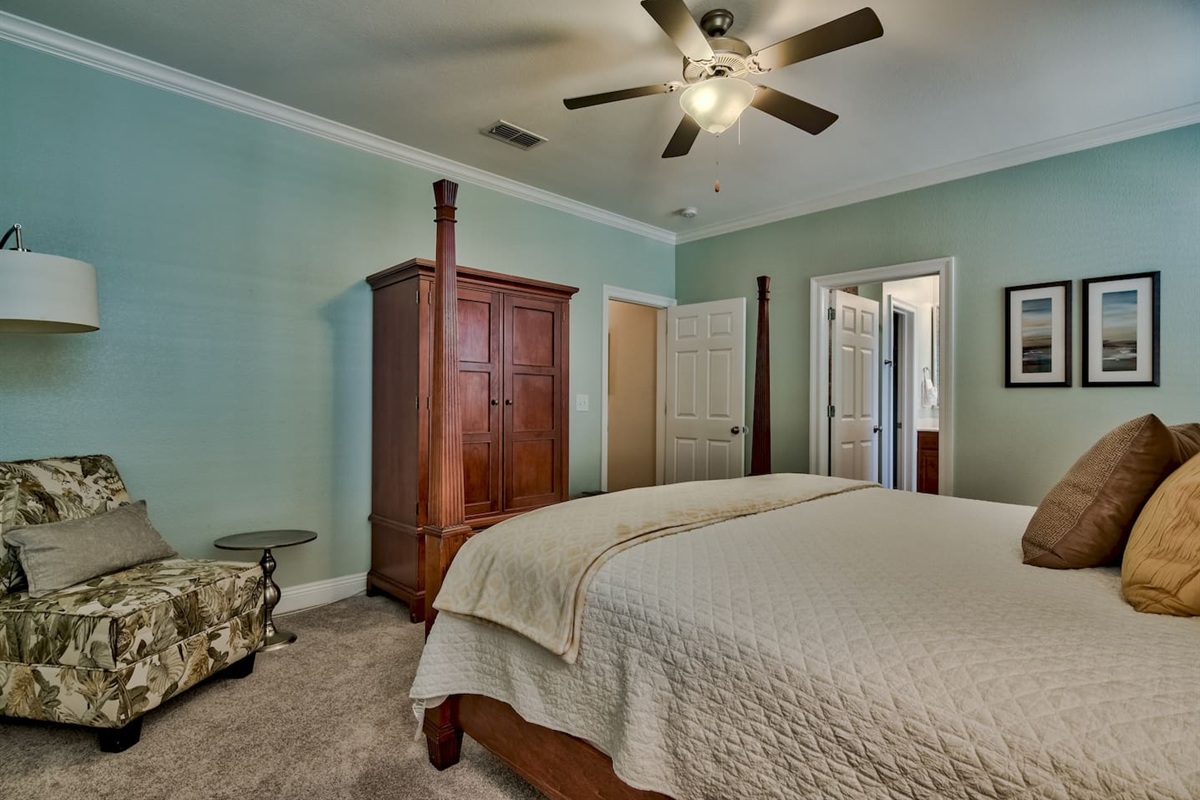 BEDROOM #1- 1ST FLOOR (KING)