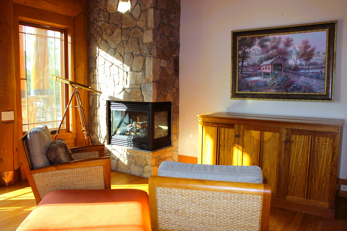 Sitting area in master bedroom