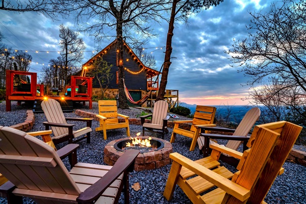 Fire crackling, mountains views and city lights stretching for miles, and a sunset you won’t forget - this is cabin's life at its best. The only thing missing is you and your loved ones.