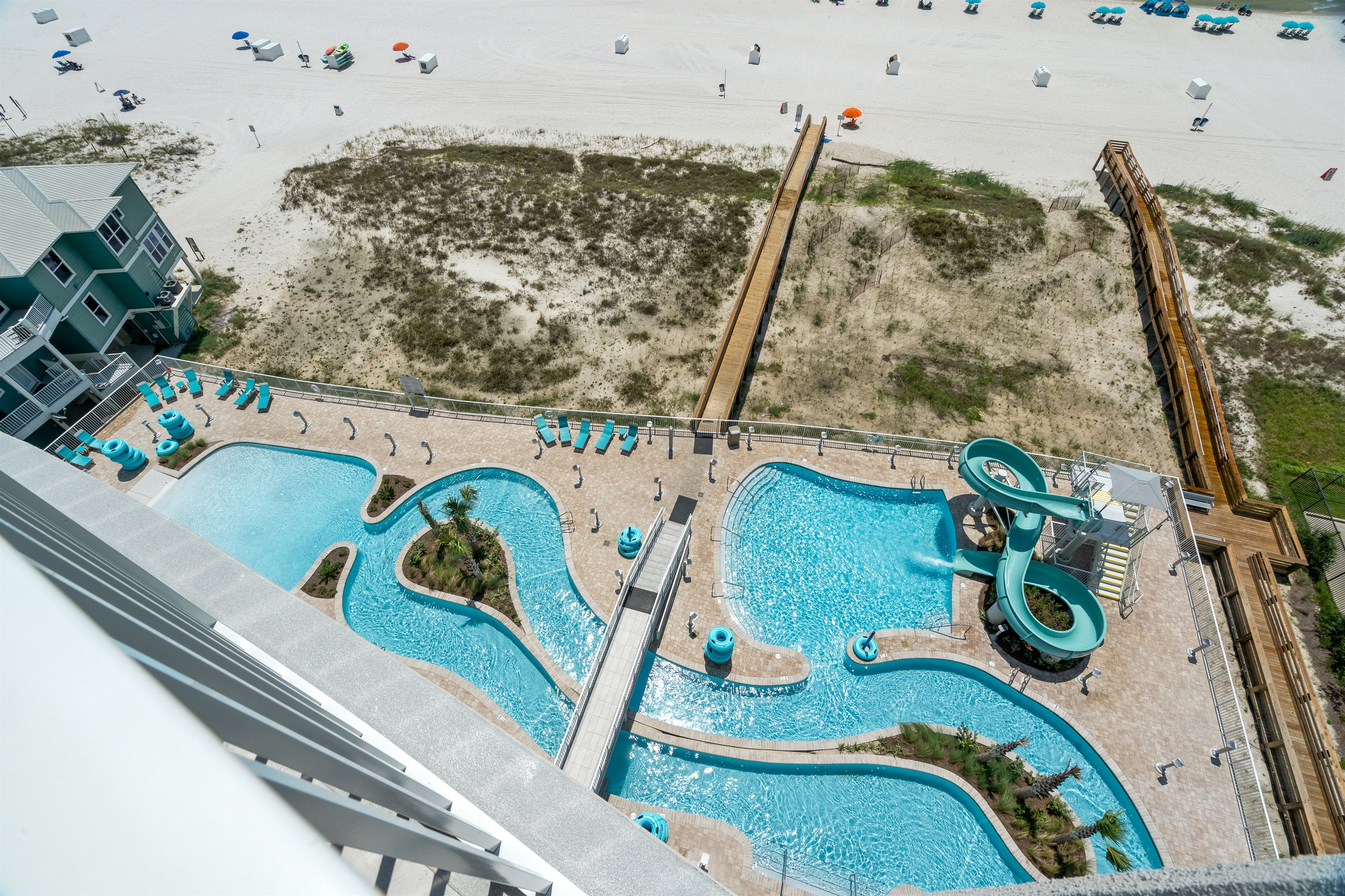 Pools/Lazy River