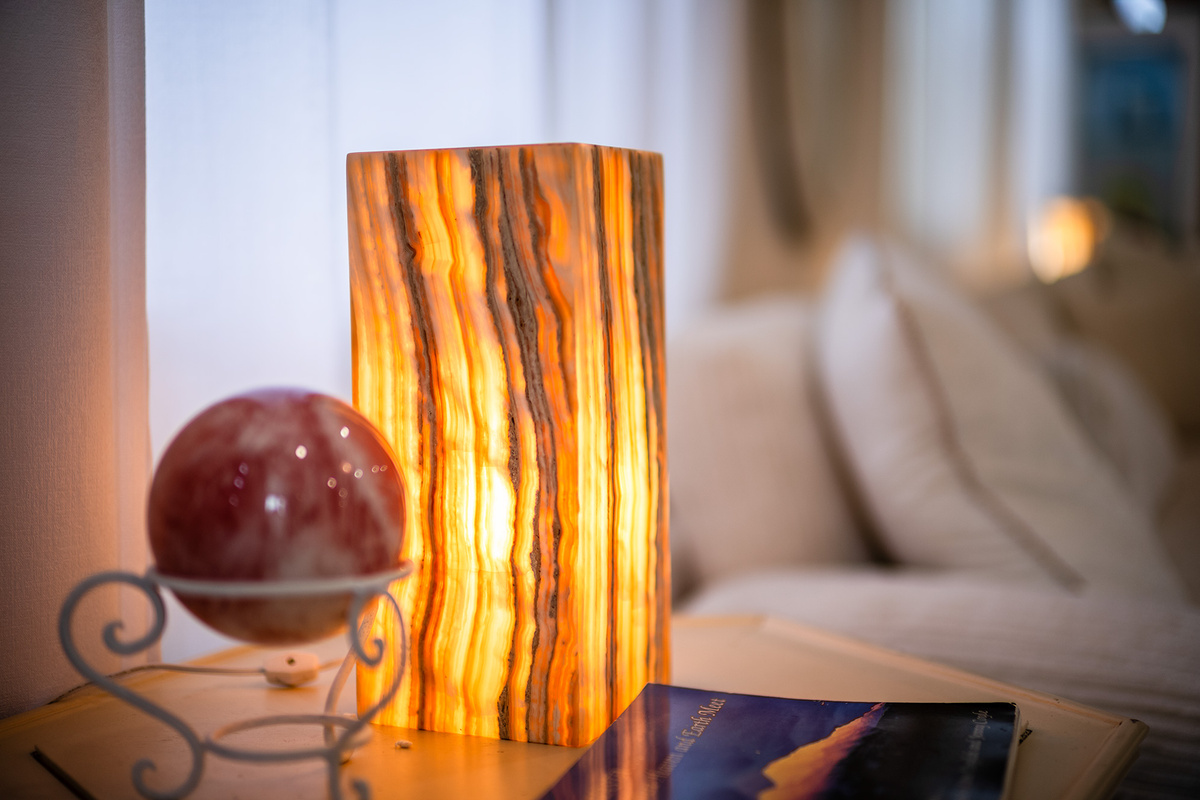 The home is decorated with many crystals that can be purchased if desired. Contact the host if you are interested. 