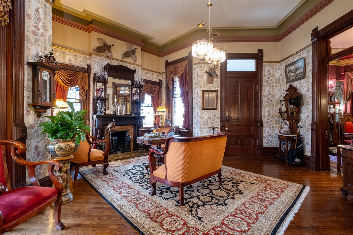 The Gentlemen's Parlor