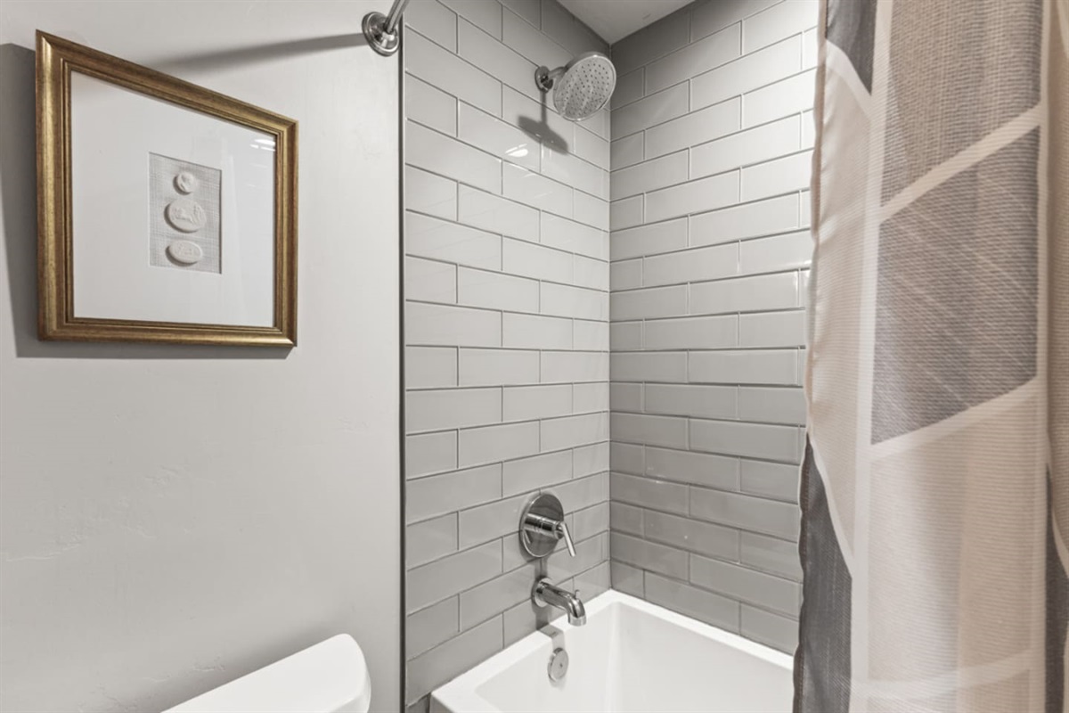 Bathroom #1 | Shower and Bathtub  