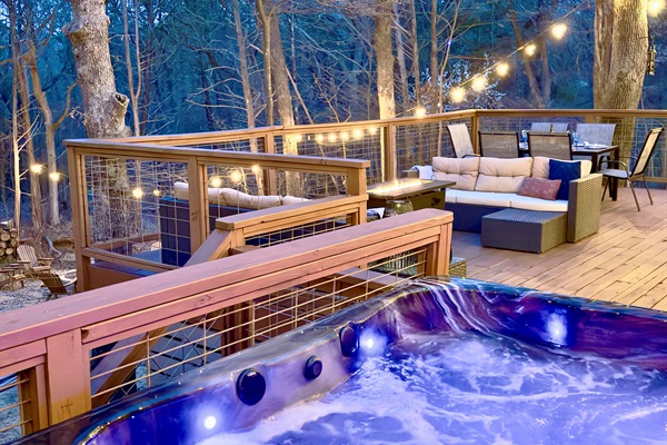 800 sf Deck | Fire Table | Outdoor Cooler | Private Hot Tub for 4 people with Speaker | Private Wooded Views | String Lights