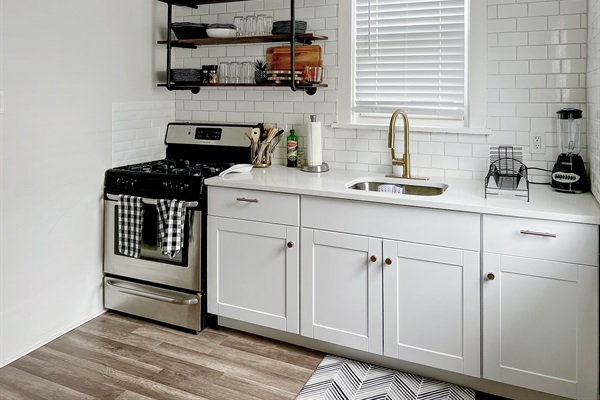 Bright and Sunny Kitchen