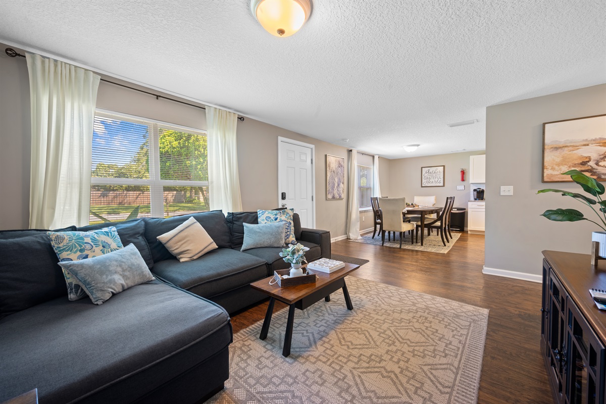 Living Room | Free Wifi | Smart TV