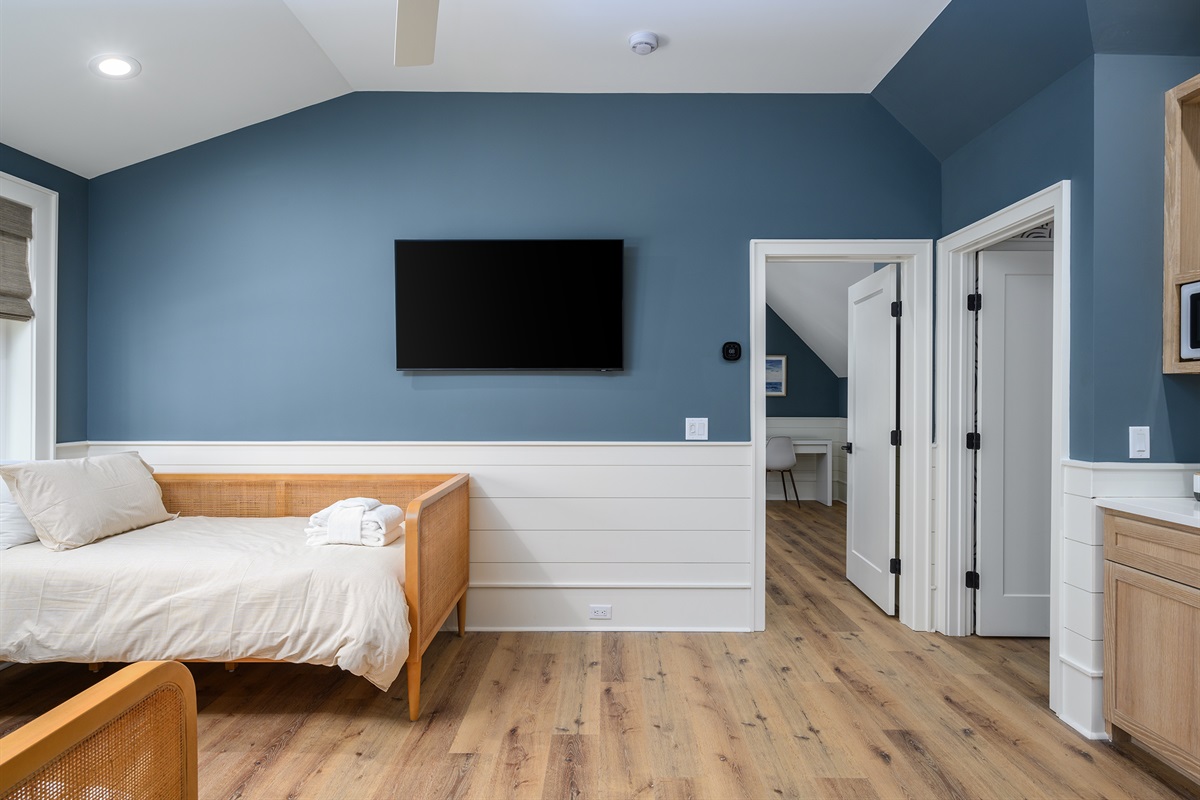 Entrance to king bedroom in suite over garage