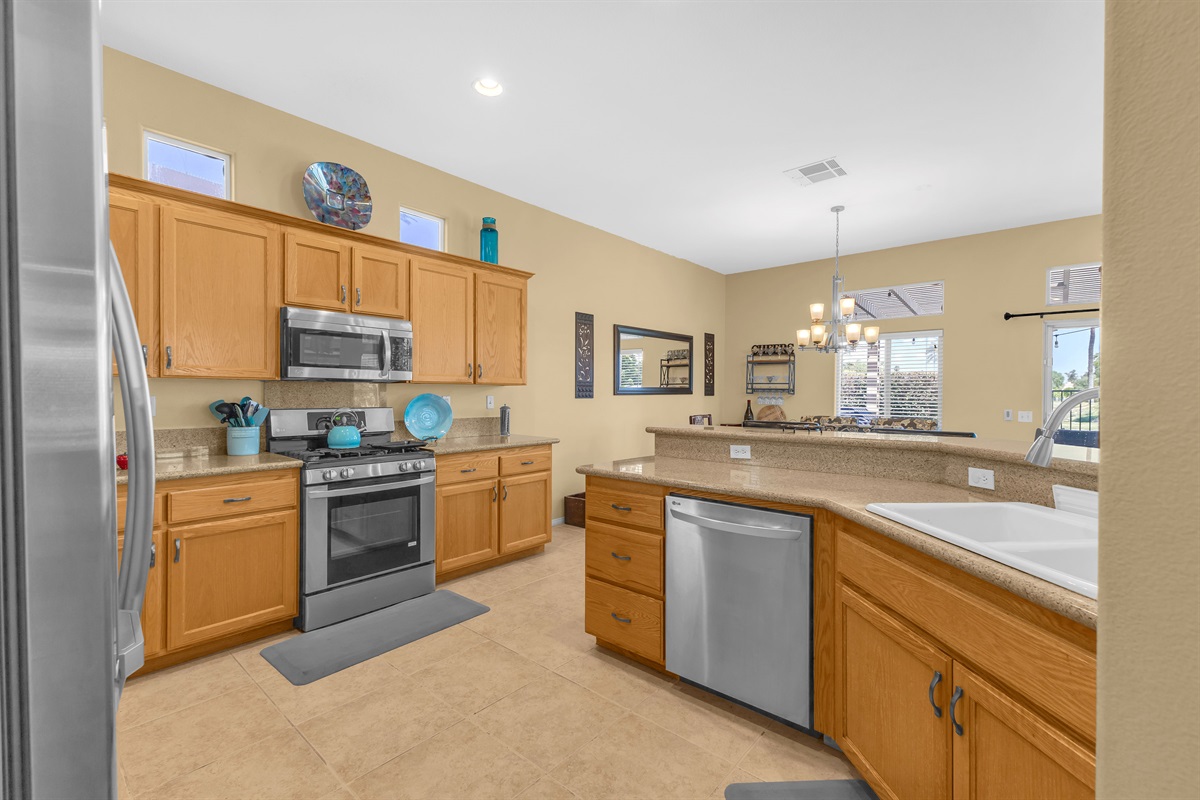 Fully stocked with all the appliances needed to prepare a snack or a meal