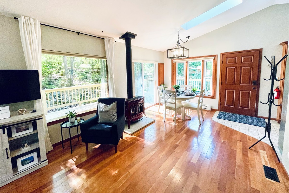 Living room dining room
