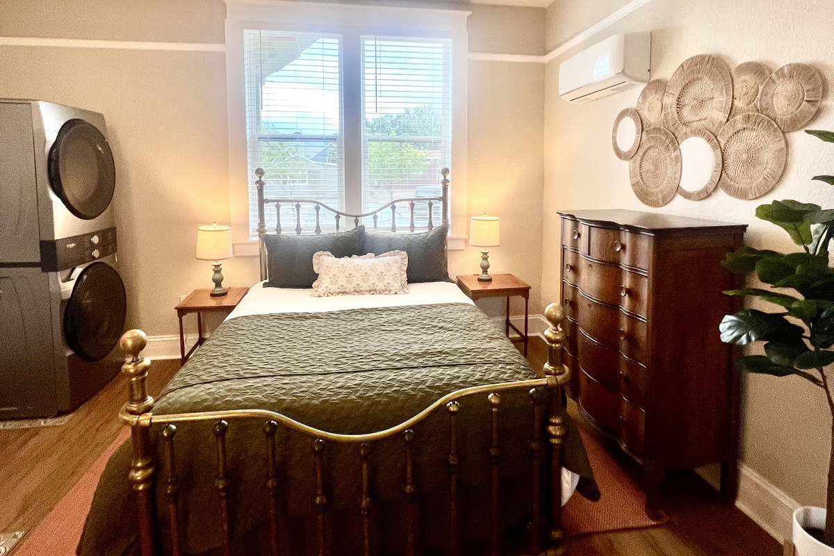 All the comforts of home, including your own in-suite laundry and brand new air-conditioning which keeps the apartment ice cold in the summer and warm in the winter.