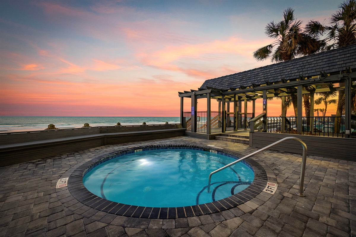 Outdoor hot tun in the evening