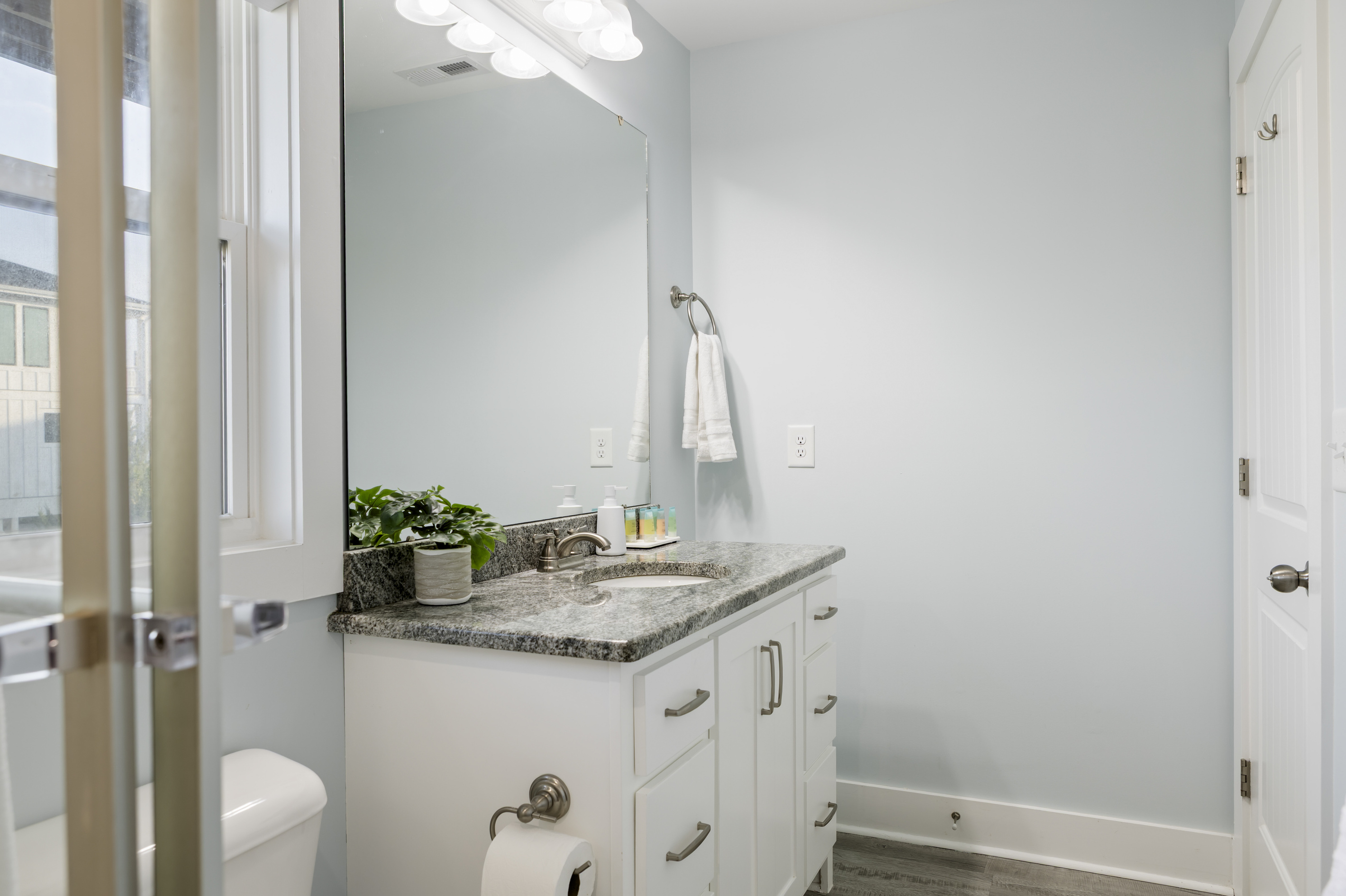 2nd Floor | enSuite for Bedroom 3 | Bath linens provided