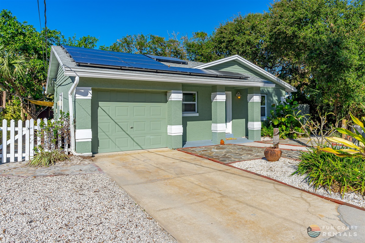 Front Entrance (Enclosed garage is for storage only.)