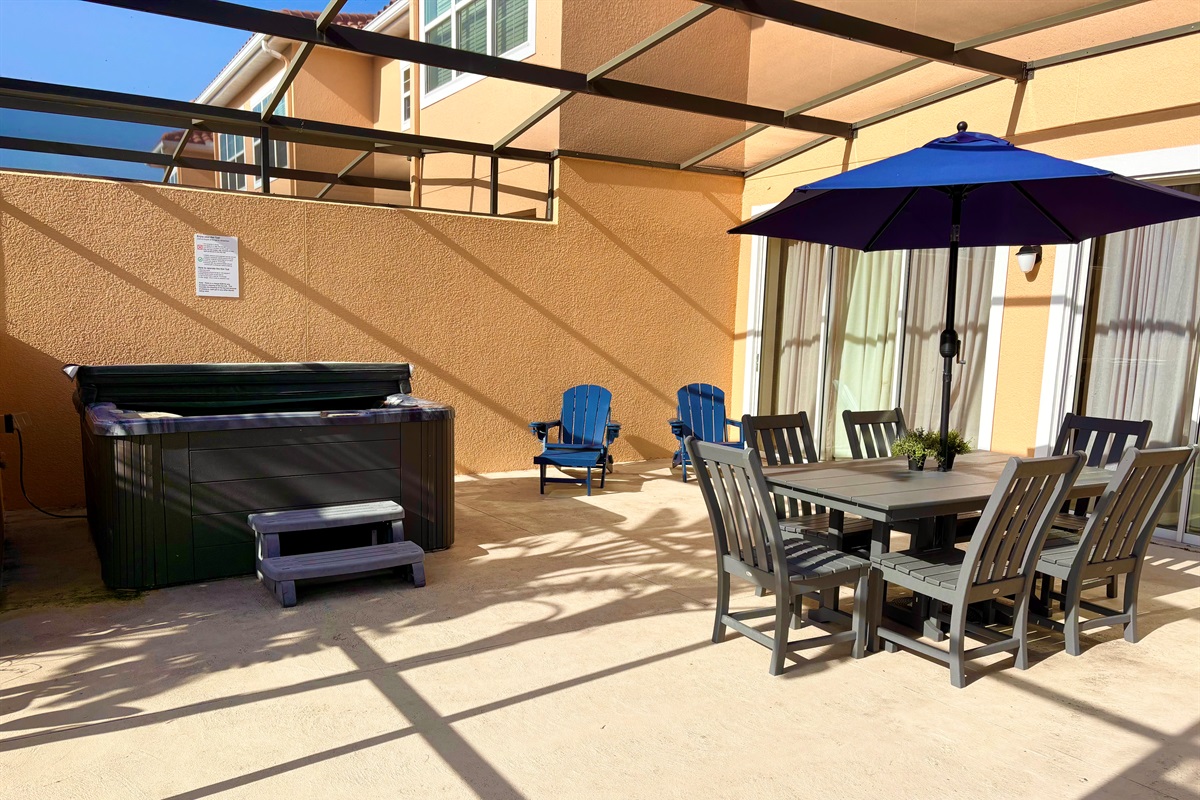 Outdoor dining, sunning and hot tubbing. 