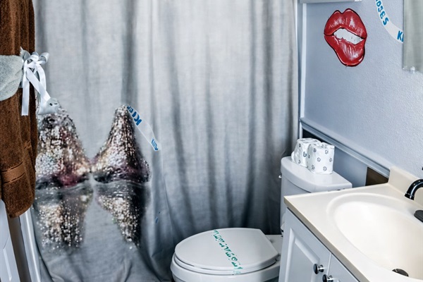 The Hershey Kiss-themed en suite bathroom