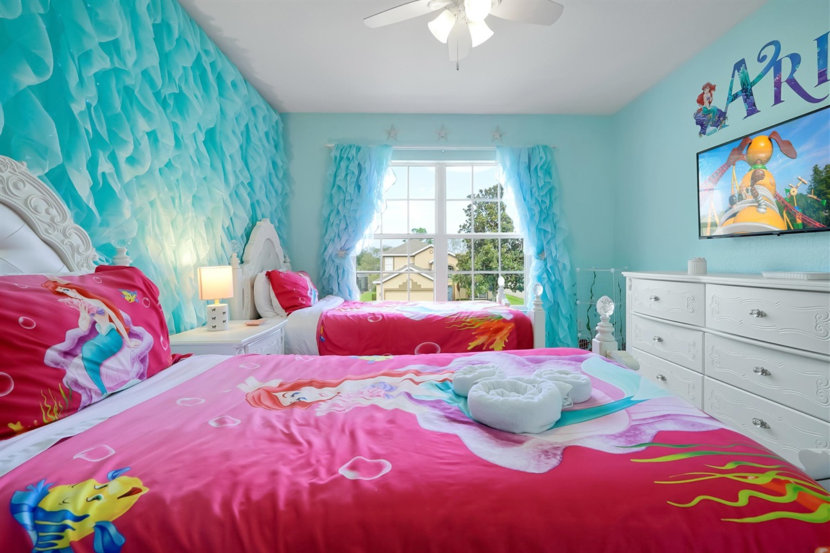 Ariel twin Bedroom Upstairs