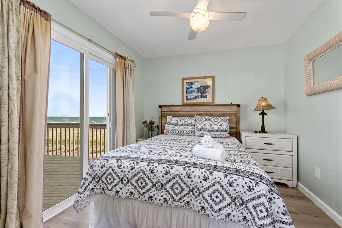 78ae4f5297d64bd8a03b2059e1af2e54 Large | Beachhouse | Texas | TX | Vacation Homes | Galveston | Crystal Beach | Kokomo | Breezy Days | Beachfront Elegance | Sunrise Serenity | Southern Sands Property Management, LLC