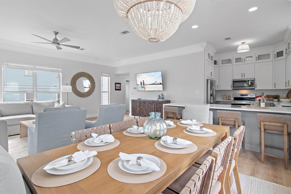 Updated and Open Kitchen Dining