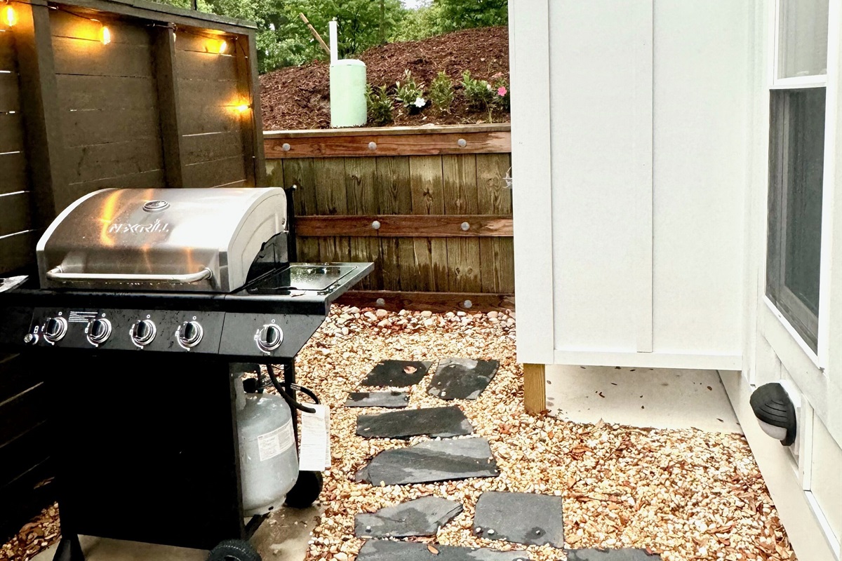Grill, outdoor showerEnd unit has more privacy, shade, natural views