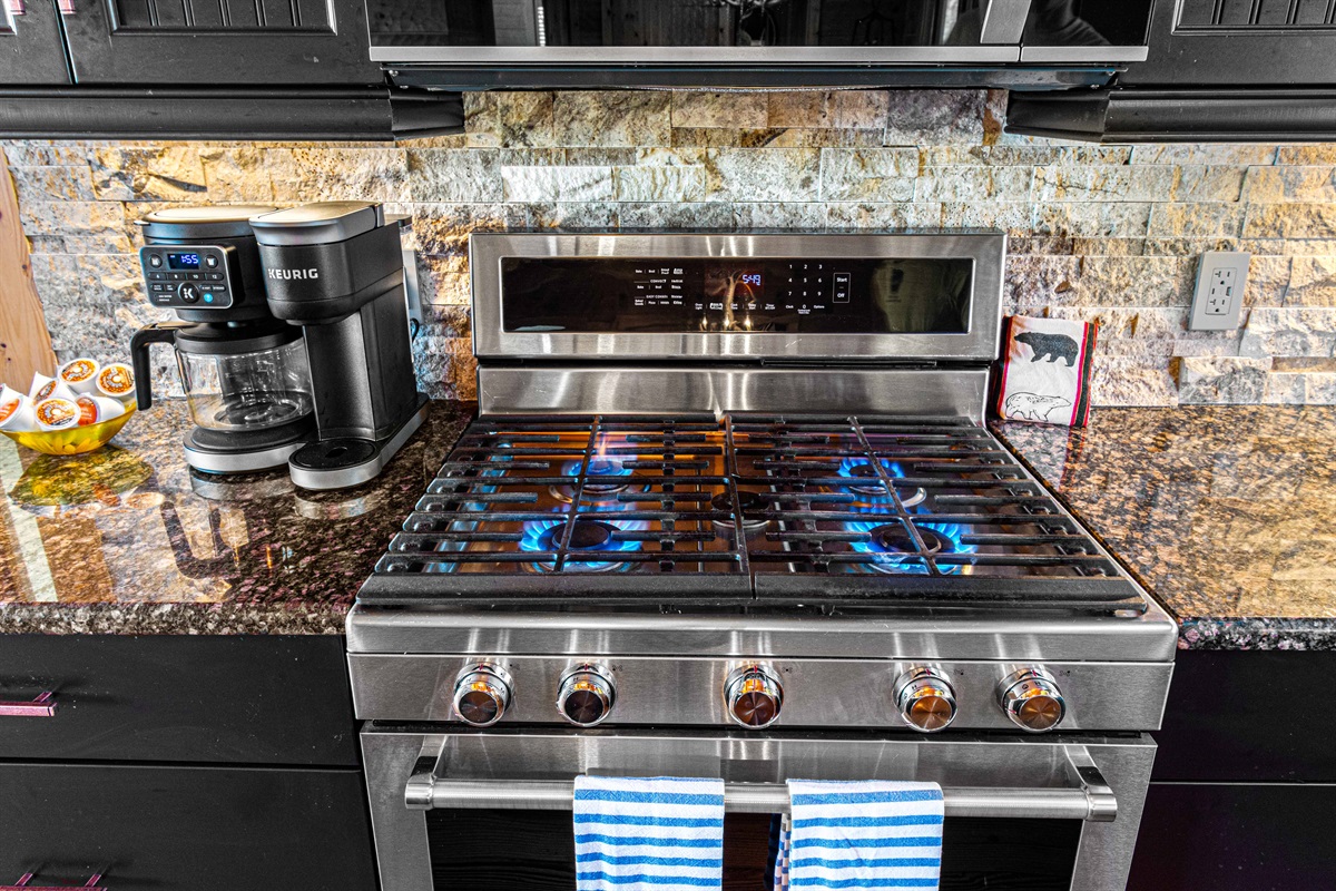 Gourmet Kitchen: Elevate your culinary creations with modern appliances and stylish finishes!