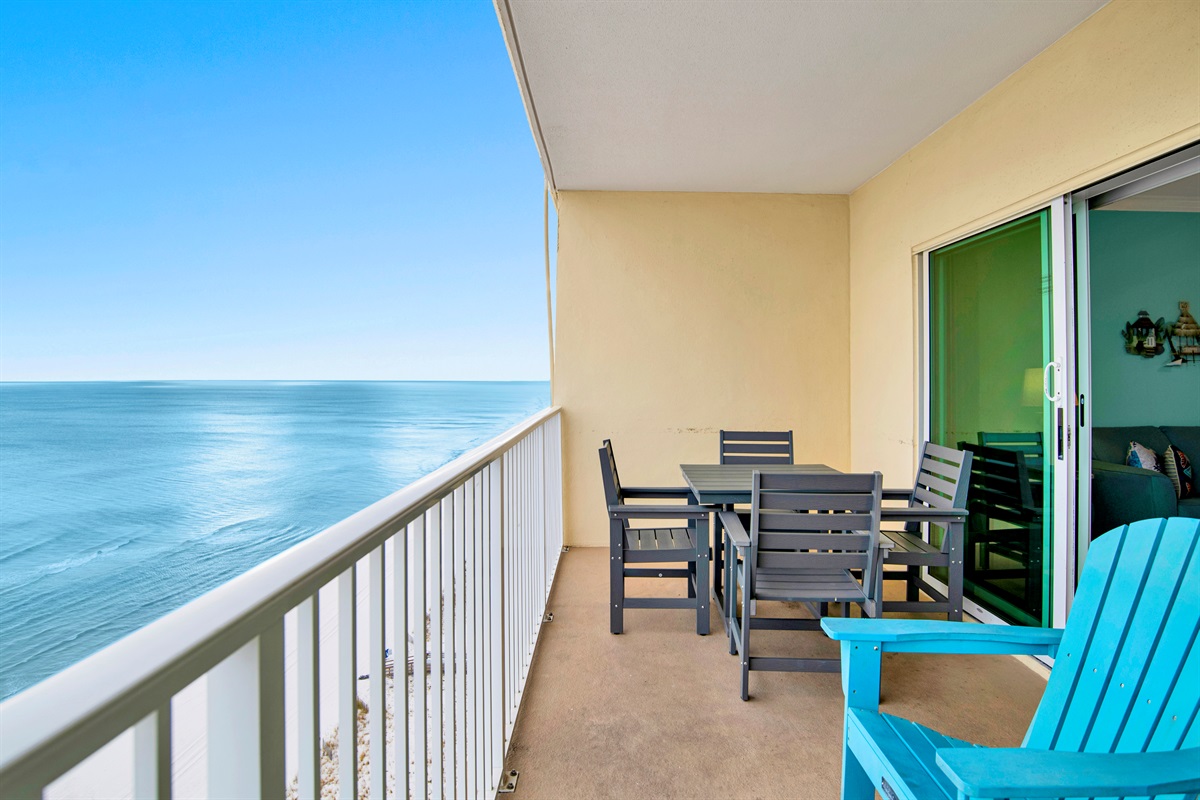 Balcony with a great direct Gulf view