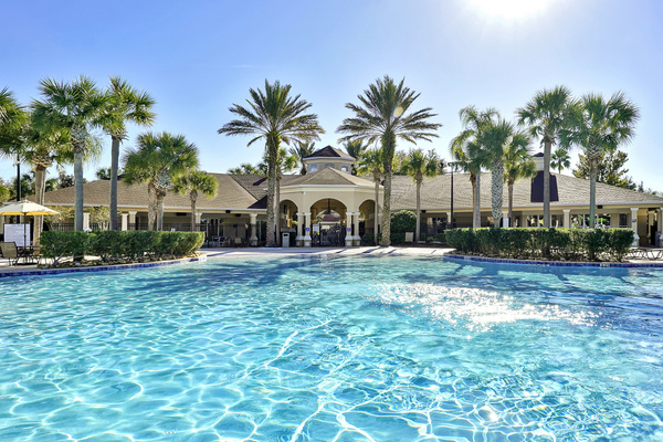 Huge Lagoon Pool