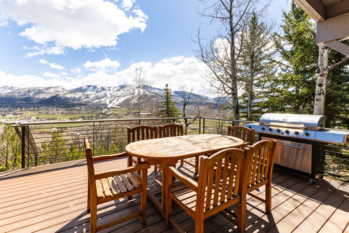 Outdoor Dining with a View
