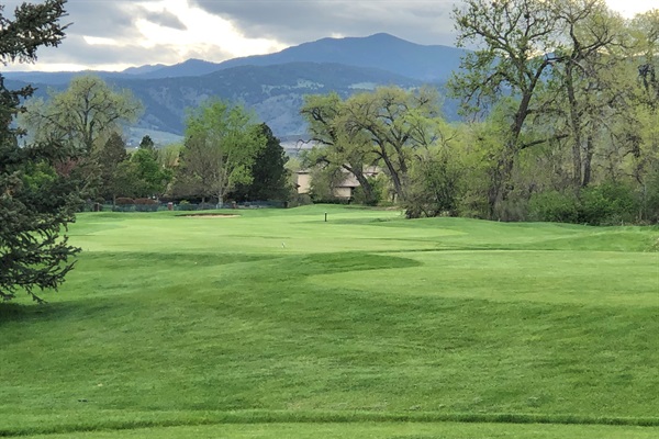 West Woods Golf Club (2 miles, 6 minutes)