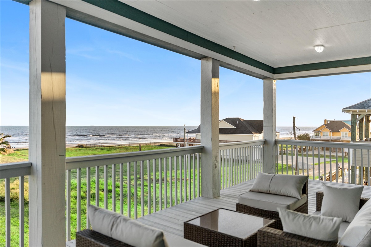 78dedb9af5fe45b38ef9a18c77a078f1 Large | Beachhouse | Texas | TX | Vacation Homes | Galveston | Crystal Beach | Kokomo | Breezy Days | Beachfront Elegance | Sunrise Serenity | Southern Sands Property Management, LLC