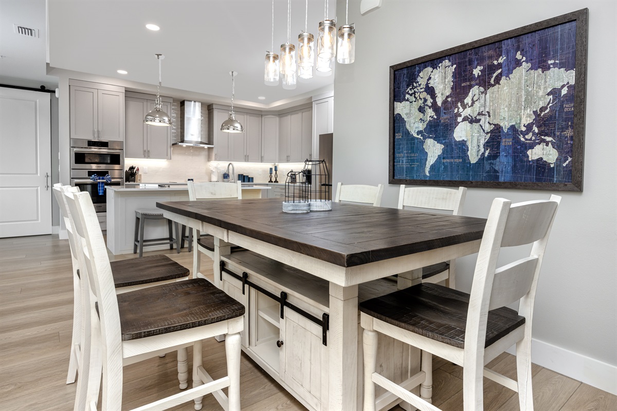 Eating Area Located Off The Kitchen/Living Room