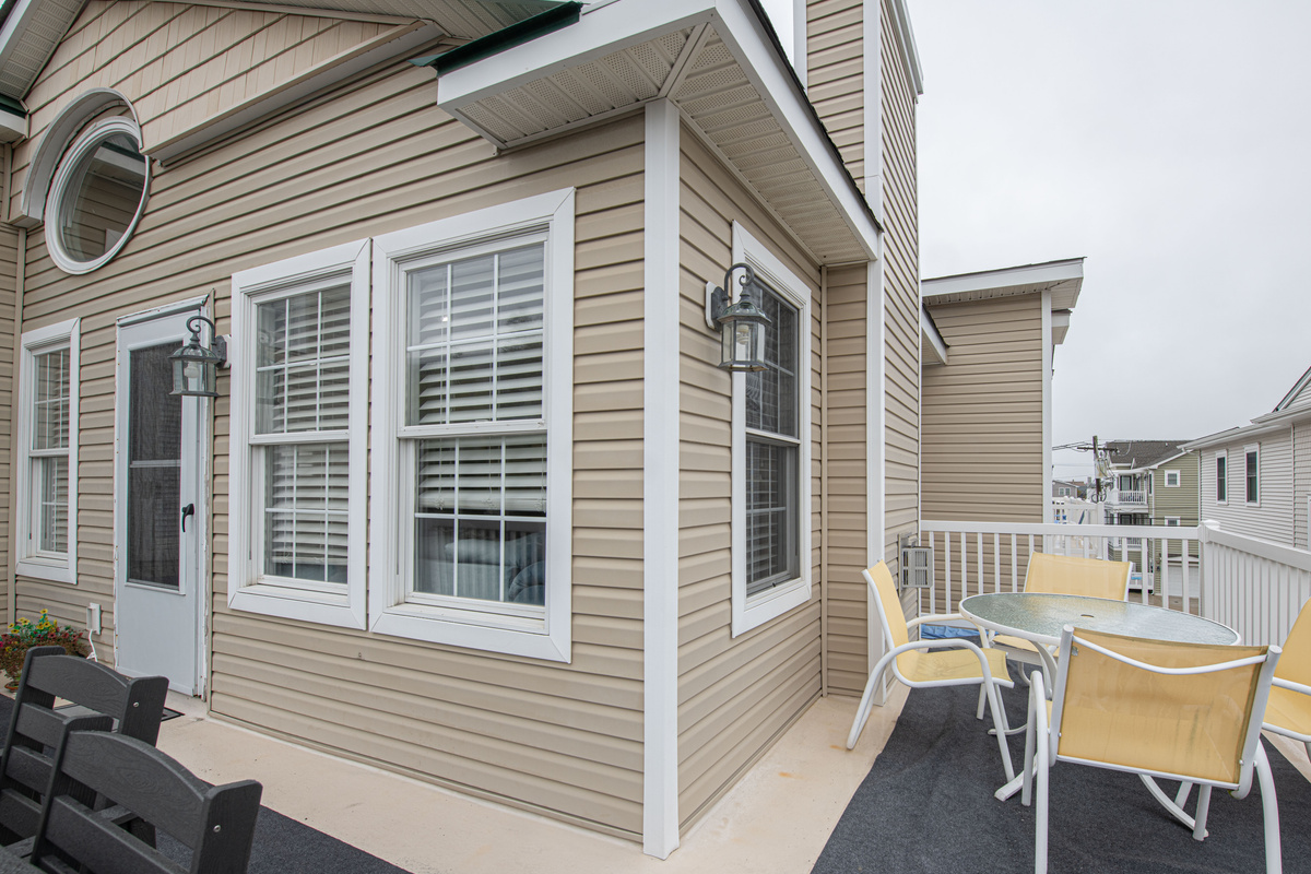 Private Deck & Outdoor Seating Area