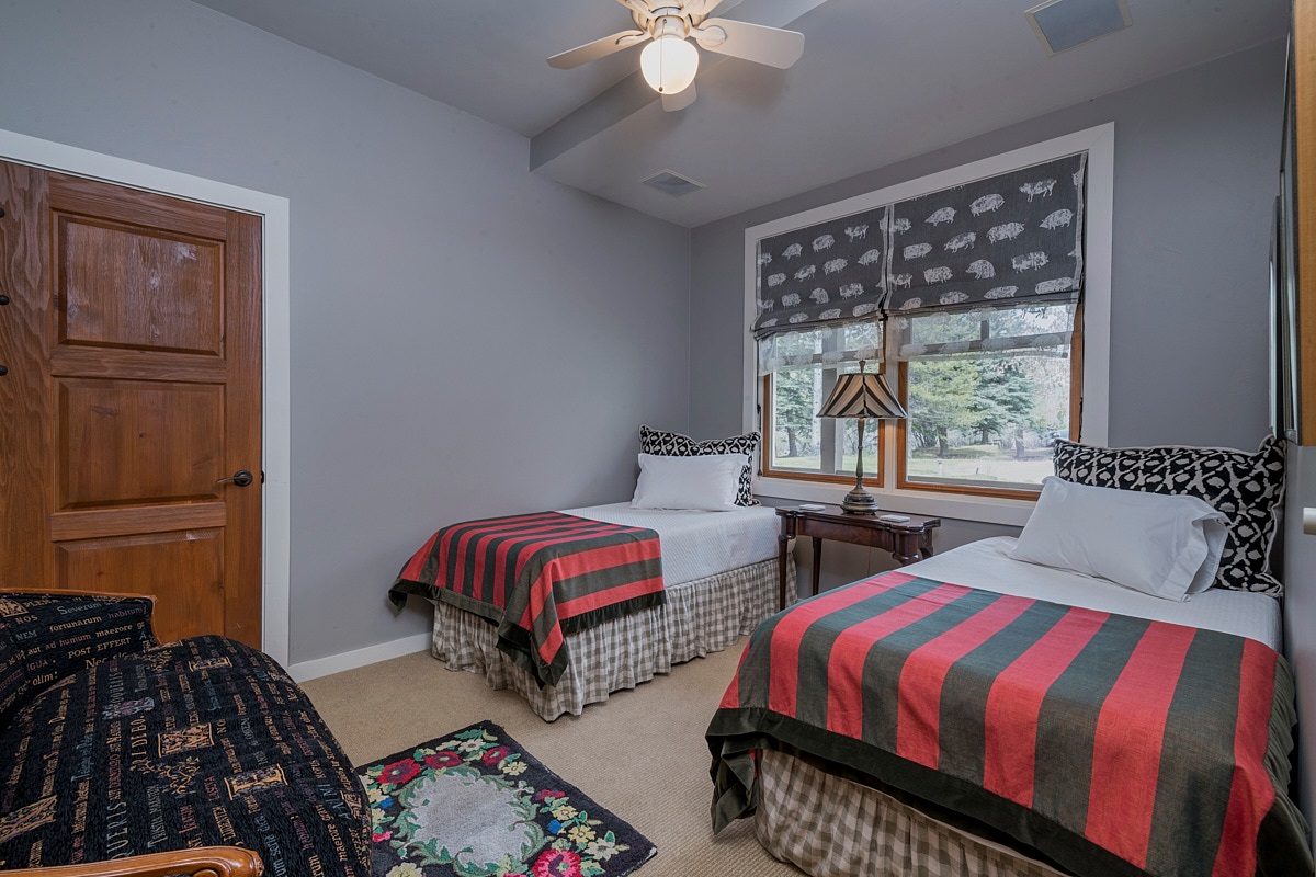 BR 5- Guest Bedroom with two Twin beds
