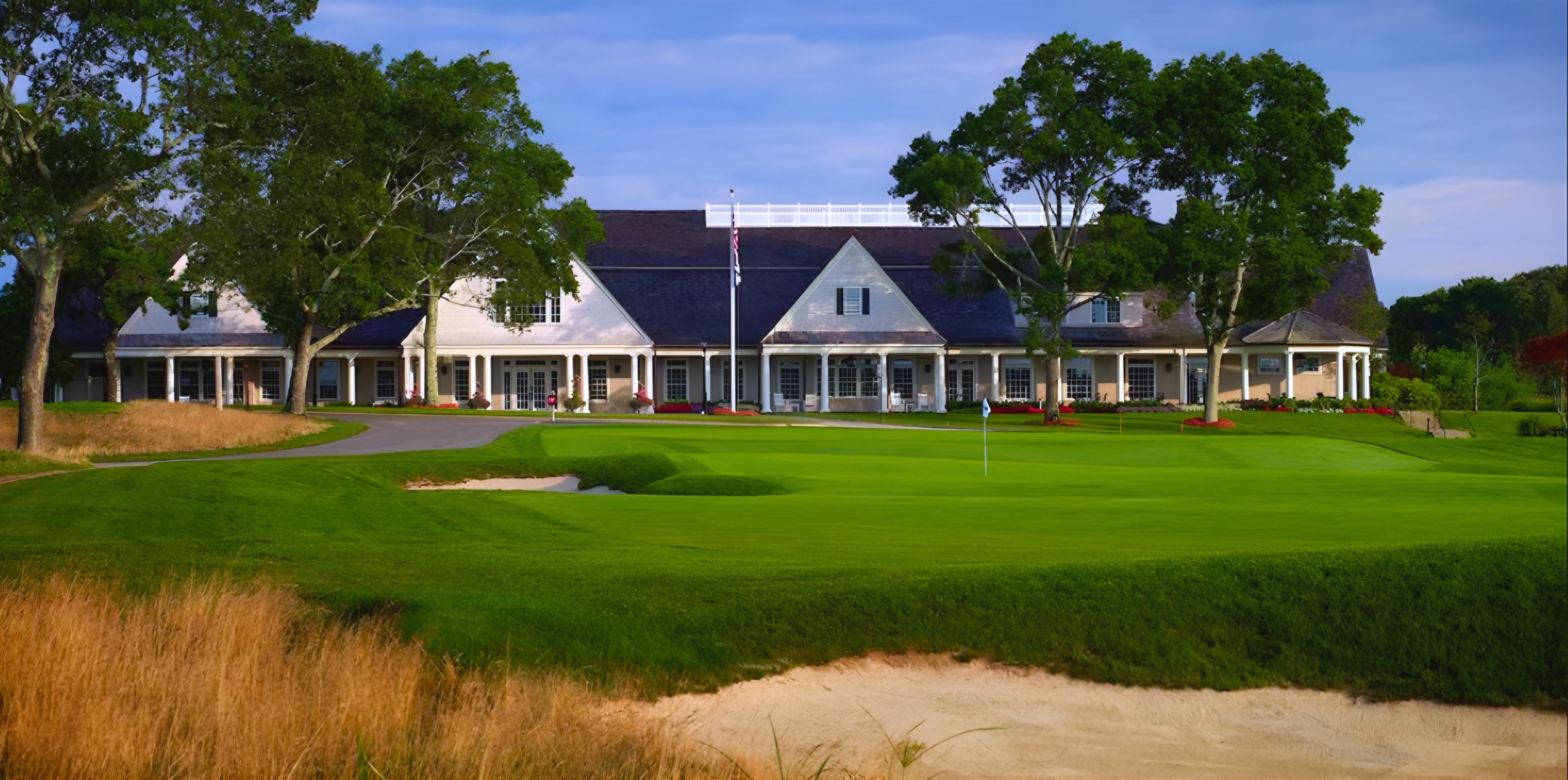 Oyster Harbors Club: 20 min away wedding venue