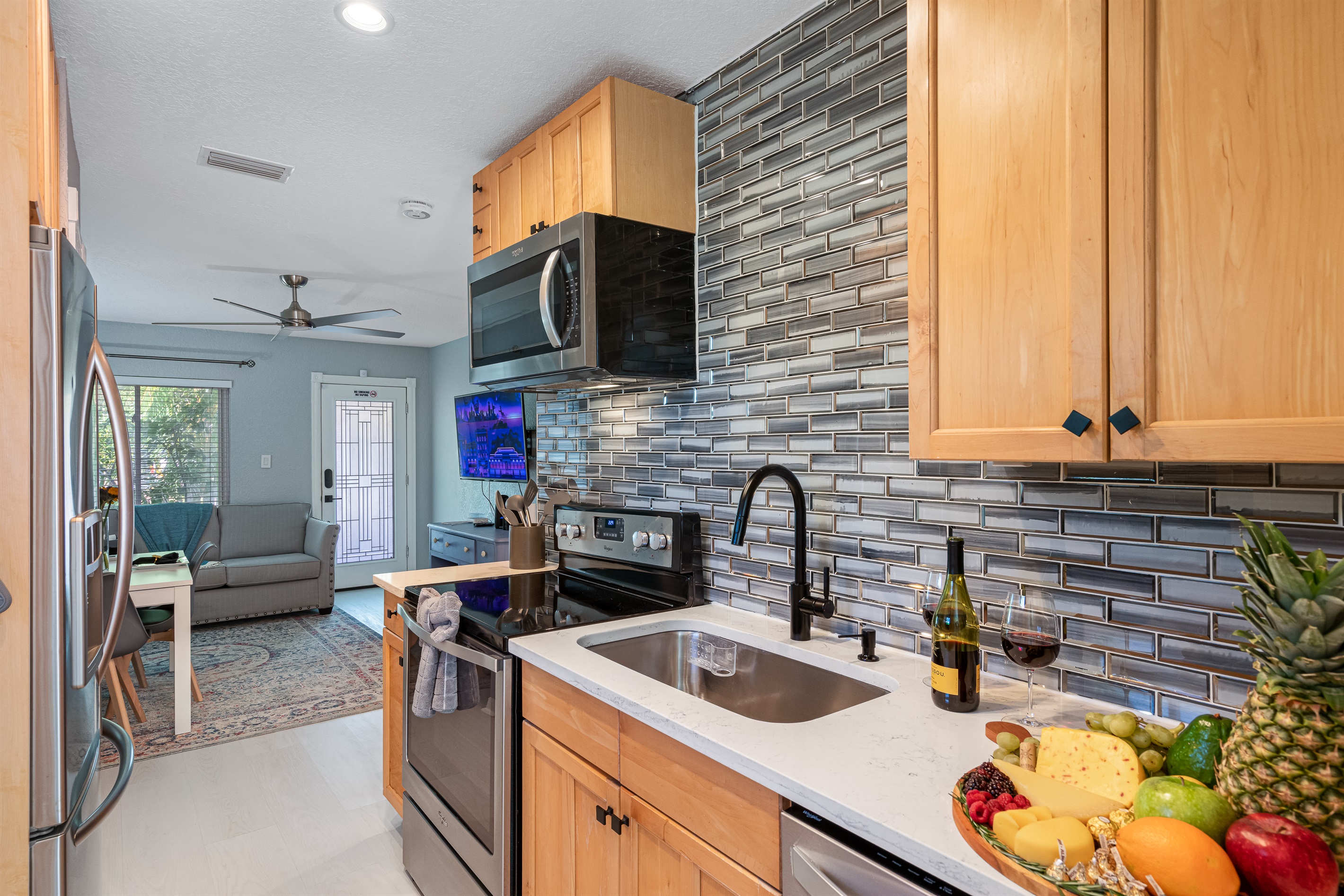 Amazing House Block from Beaches & Attractions 3