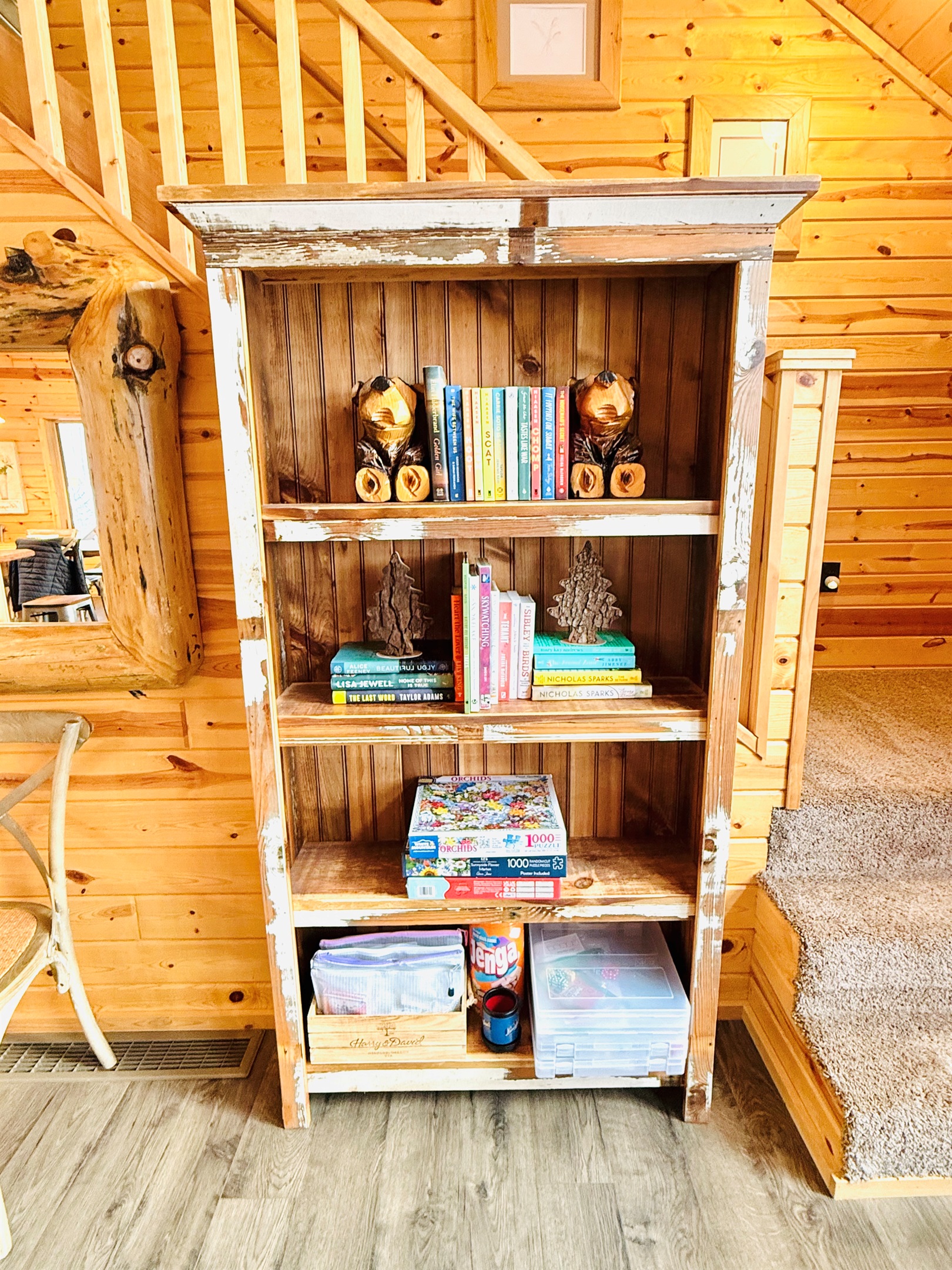 Lots of books, board games, and puzzles for rainy days.