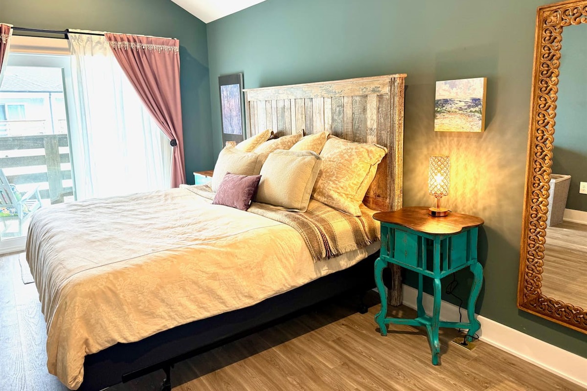 King size bedEn Suite full bathAdjoining balconyDresserWalk in closetFull length mirrorExtra pillows, blankets, hangers