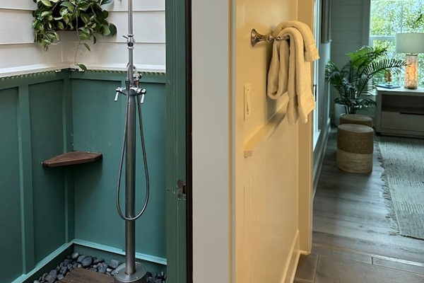Outdoor shower off the 2nd floor King Suite - lighted for a late night shower under the stars!