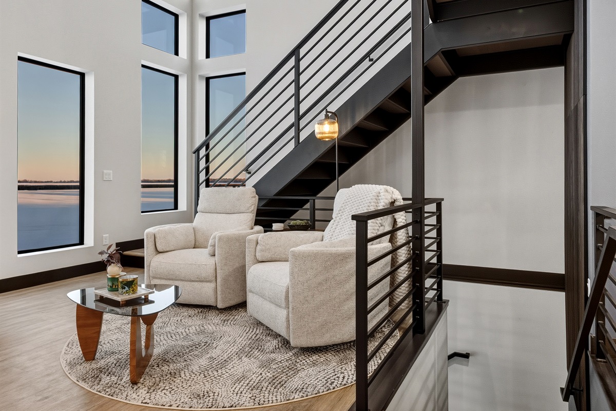 Main Level Kitchen Sitting Area