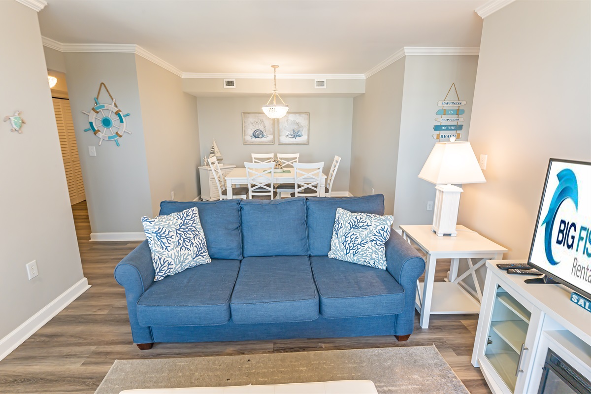 Amazing Living Room with Stunning Views🌊☀️