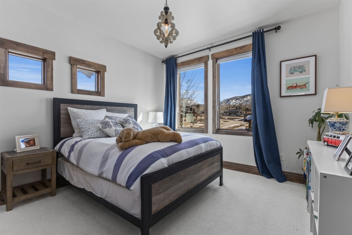 Upper Level Queen Bedroom 3