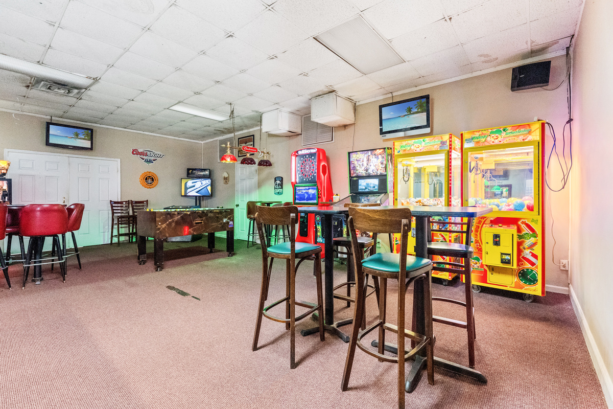 Game room, billards, video games and more