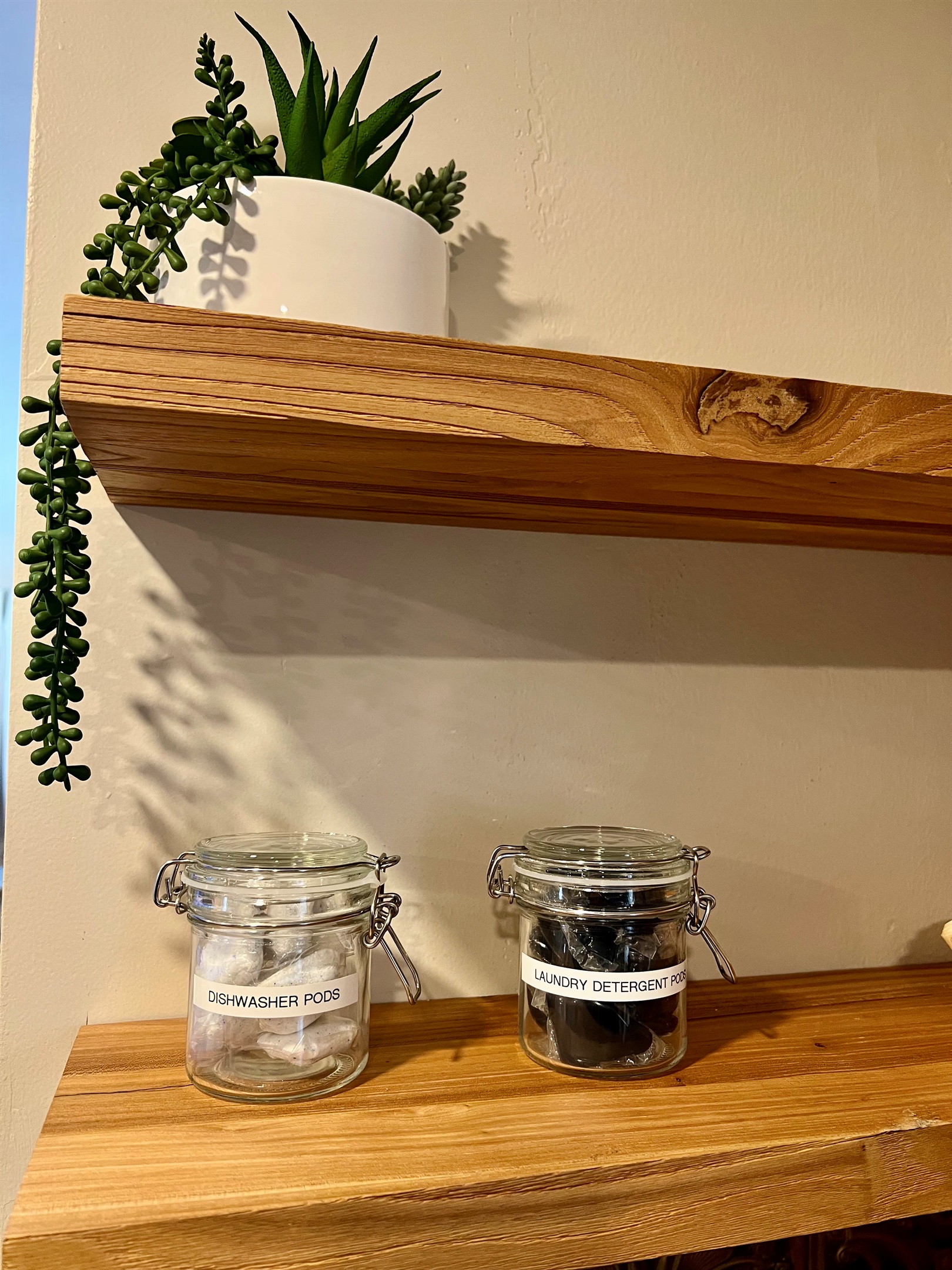 Complimentary laundry & dish washer pods!