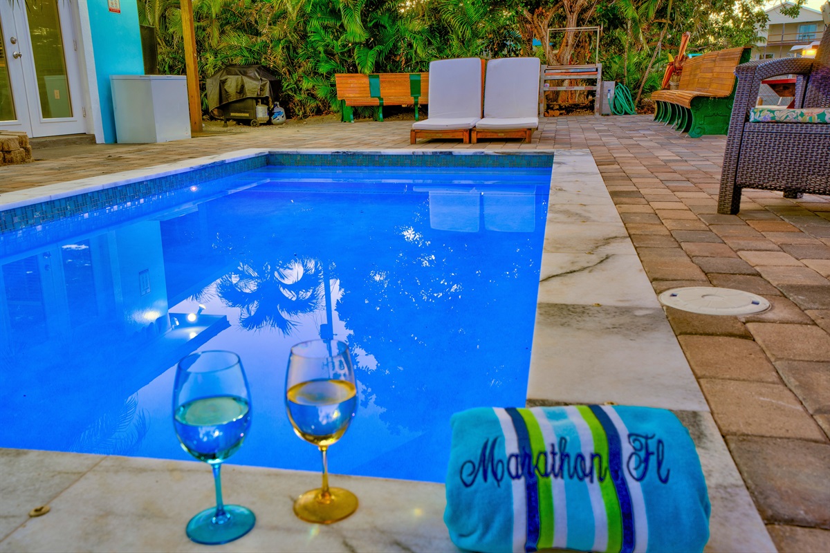 Captain's Cove - Enjoy a Tropical Backard Oasis in the Keys